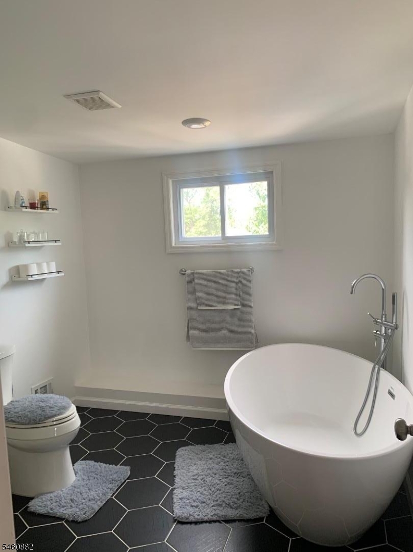 179 Richelieu Terrace Newark NJ 07106