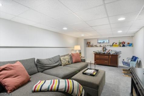 80 Hillcrest Avenue Morris NJ 07960