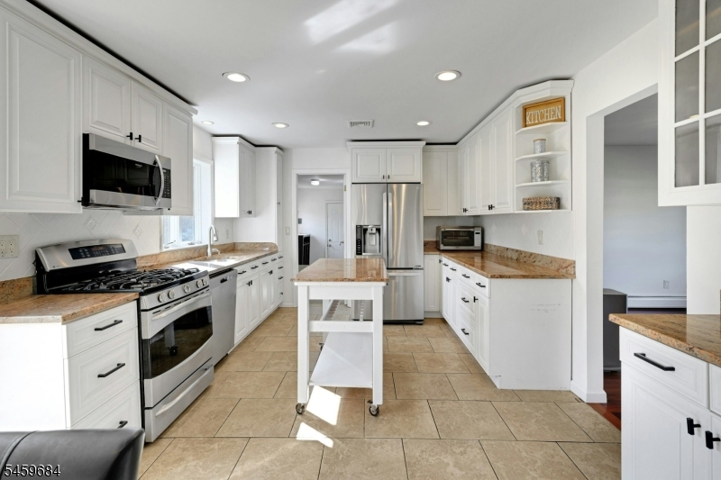10 Cambray Road Montville NJ 07045
