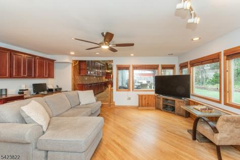 47 Laurel Drive Wayne NJ 07470