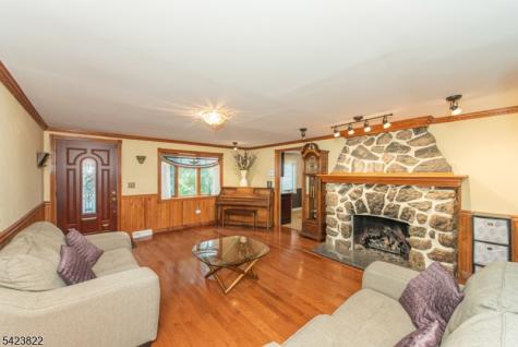 47 Laurel Drive Wayne NJ 07470