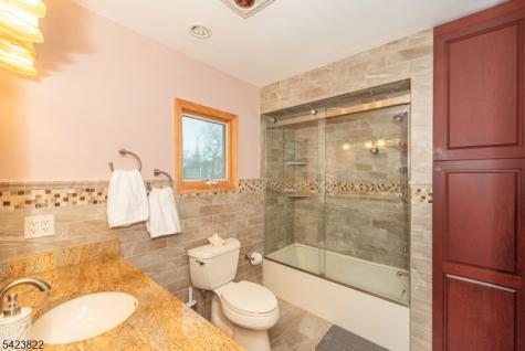 47 Laurel Drive Wayne NJ 07470