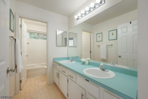 48 Huntington Road Bernards NJ 07920