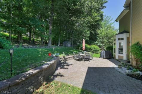 48 Huntington Road Bernards NJ 07920