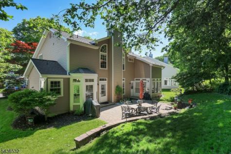 48 Huntington Road Bernards NJ 07920