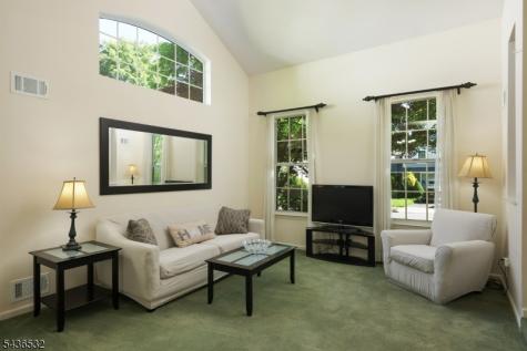 48 Huntington Road Bernards NJ 07920
