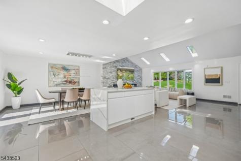13 Munsey Road Emerson NJ 07630