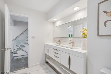 13 Munsey Road Emerson NJ 07630