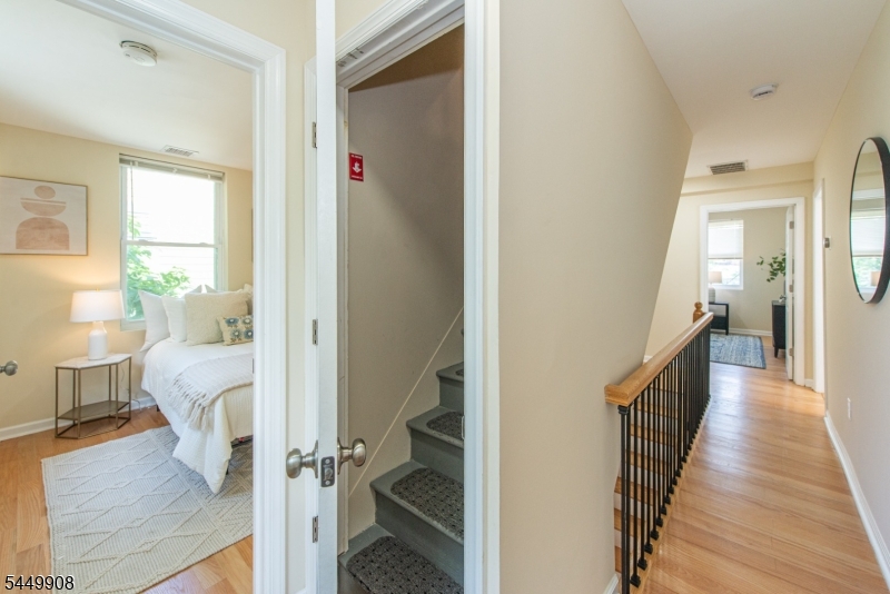 25 Cloverhill Place Montclair NJ 07042