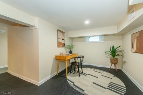 25 Cloverhill Place Montclair NJ 07042