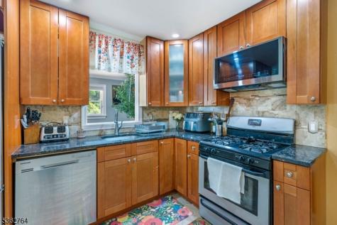 132 Parkside Road Plainfield NJ 07060