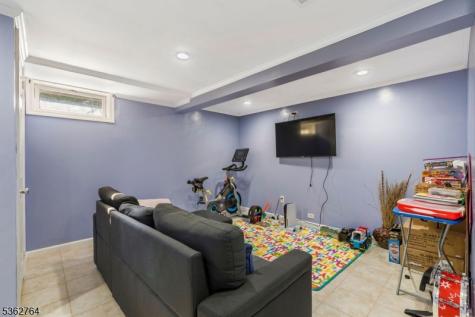 132 Parkside Road Plainfield NJ 07060