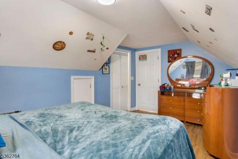 132 Parkside Road Plainfield NJ 07060