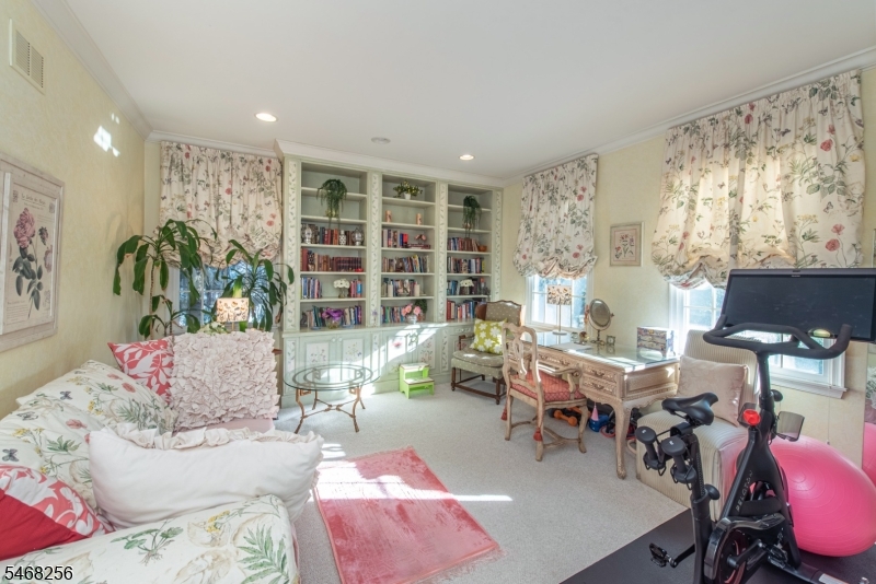 19 Coggins Lane West Orange NJ 07052
