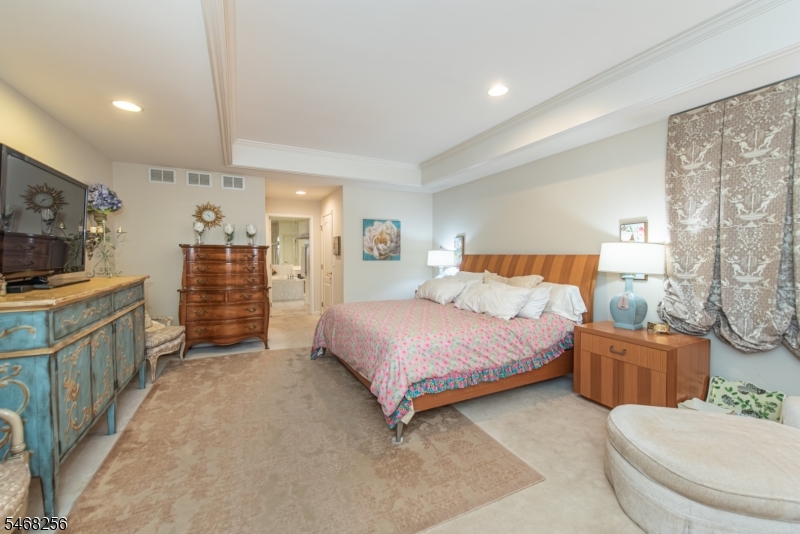 19 Coggins Lane West Orange NJ 07052