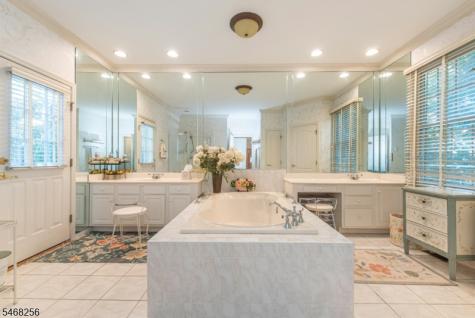 19 Coggins Lane West Orange NJ 07052