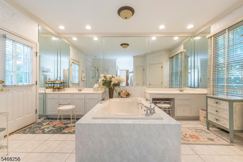 19 Coggins Lane West Orange NJ 07052