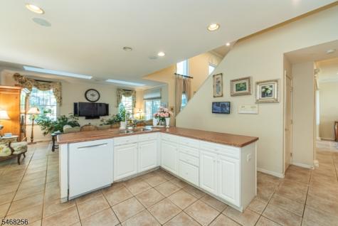 19 Coggins Lane West Orange NJ 07052