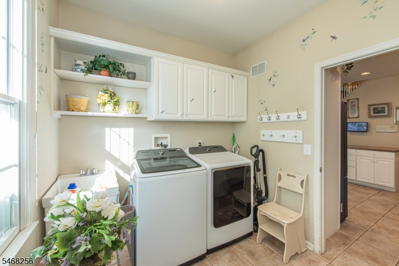 19 Coggins Lane West Orange NJ 07052