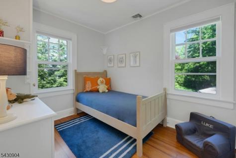 129 Mount Hebron Road Montclair NJ 07043