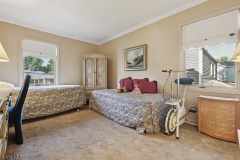 20 Kew Drive Springfield NJ 07081