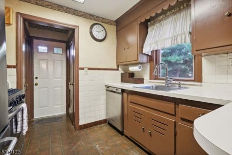 20 Kew Drive Springfield NJ 07081