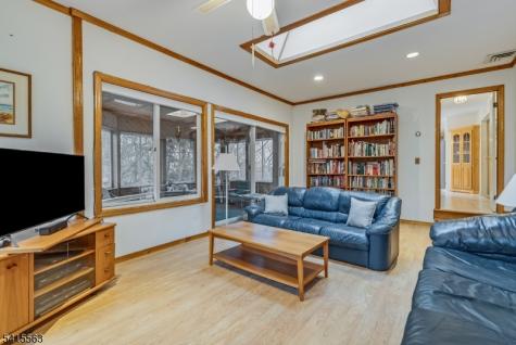11 Wood Drive Parsippany-troy Hills NJ 07950