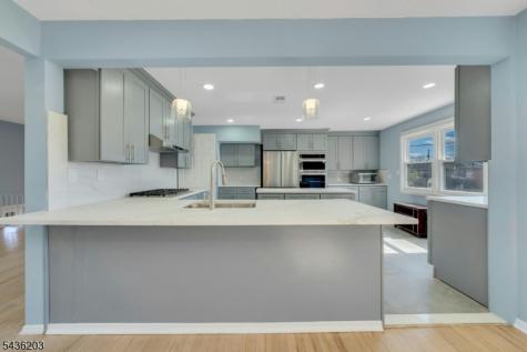 162 Grove Avenue Verona NJ 07044