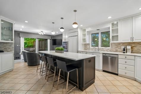 47 Cayuga Way Millburn NJ 07078