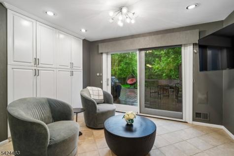 47 Cayuga Way Millburn NJ 07078