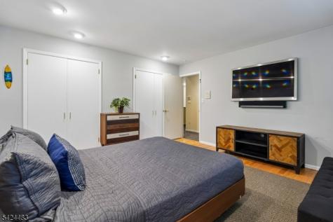 47 Cayuga Way Millburn NJ 07078