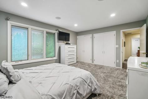 47 Cayuga Way Millburn NJ 07078