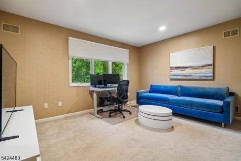 47 Cayuga Way Millburn NJ 07078