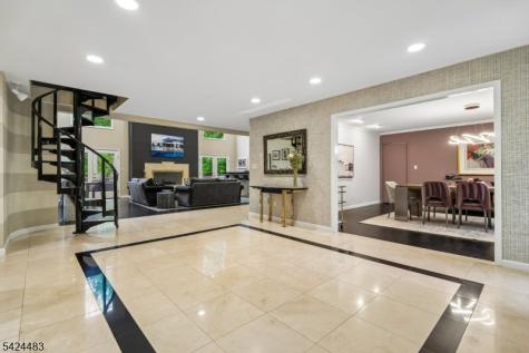 47 Cayuga Way Millburn NJ 07078