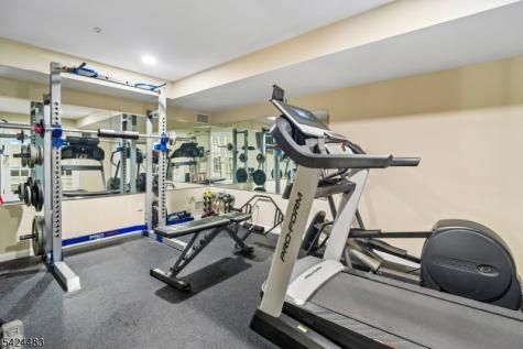 47 Cayuga Way Millburn NJ 07078