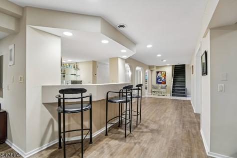 47 Cayuga Way Millburn NJ 07078