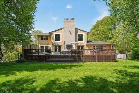 47 Cayuga Way Millburn NJ 07078