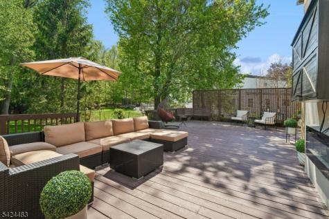 47 Cayuga Way Millburn NJ 07078