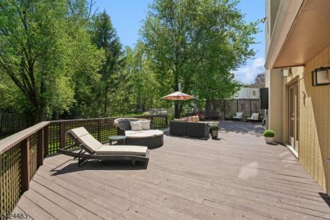 47 Cayuga Way Millburn NJ 07078