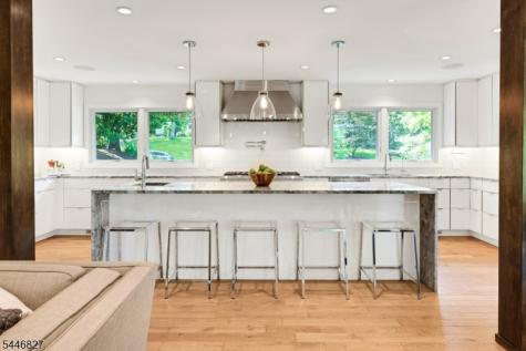 21 Gloucester Road Summit NJ 07901
