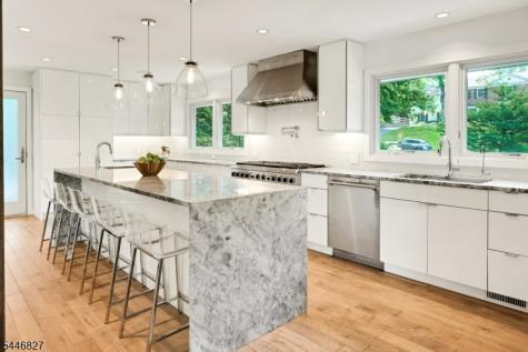 21 Gloucester Road Summit NJ 07901