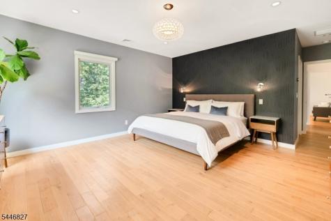 21 Gloucester Road Summit NJ 07901