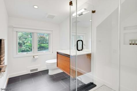 21 Gloucester Road Summit NJ 07901