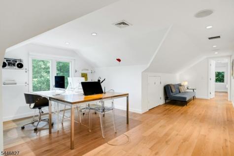 21 Gloucester Road Summit NJ 07901