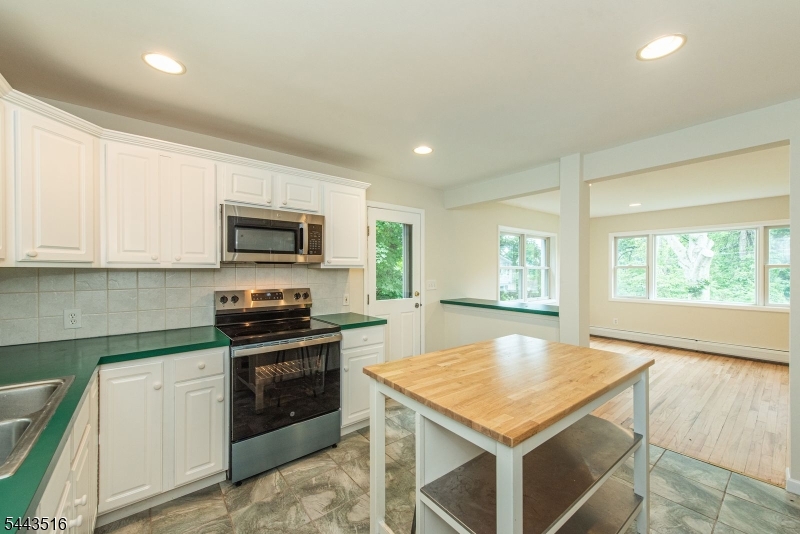 16 Florence Street Hopatcong NJ 07874