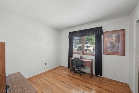 68 Yellow Brick Road Wayne NJ 07470