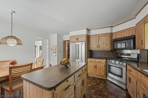 68 Yellow Brick Road Wayne NJ 07470