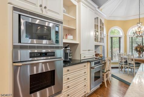 68 Brams Hill Drive Mahwah NJ 07430
