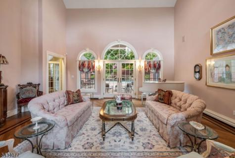 68 Brams Hill Drive Mahwah NJ 07430