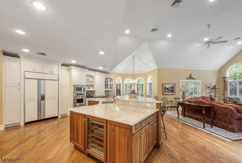 68 Brams Hill Drive Mahwah NJ 07430